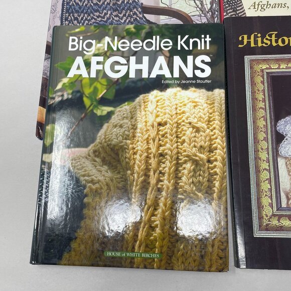 Lot of 4 Knitting Pattern Books Mosaic Magic Afghans Historical Figures Pillows - Picture 3 of 10